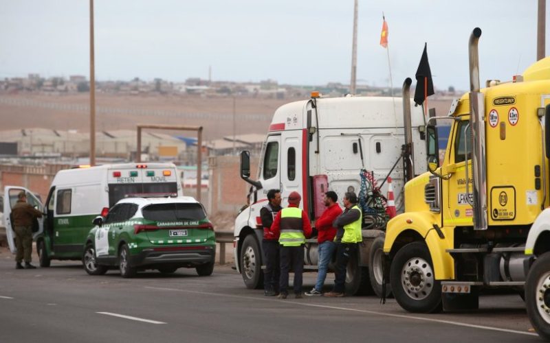 Camioneros descartan paro pese a nueva alza en los combustibles y respaldan a Hacienda por ajustes al Mepco
