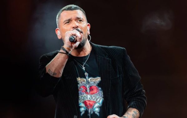 Inesperada renuncia en "Fiebre de Canto" frena eliminación y salva a participante
