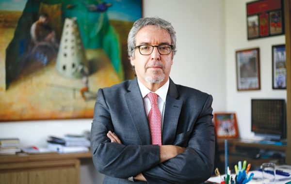 Canciller tras conocerse calidad de imputado del embajador Zaliasnik por caso Audio: "Cargos de confianza están siempre evaluados"