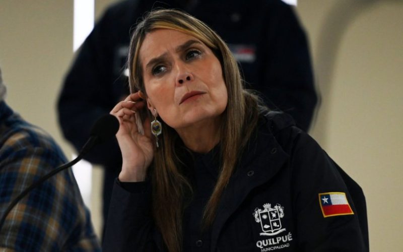 Concejales de Quilpué denuncian a alcaldesa Carolina Corti ante Contraloría por presuntas irregularidades presupuestarias