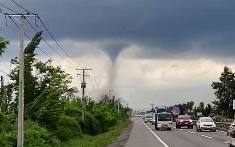 Tornado, inundaciones y más de 3.600 clientes sin luz: balance de daños por sistema frontal entre Coquimbo y Los Lagos