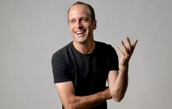 Stefan Kramer vuelve a la televisión con espacio humorístico en el renovado "Vértigo"