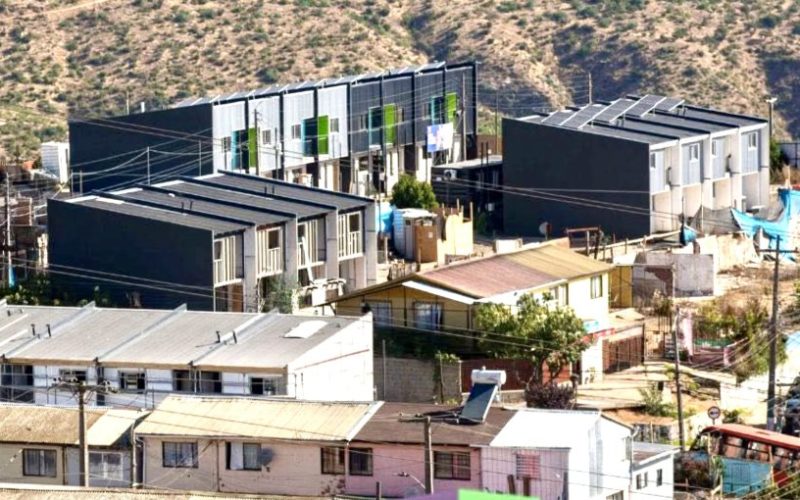 Juicio por reconstrucción en El Olivar podría extenderse por años y prolongar el calvario de las familias que claman por sus viviendas