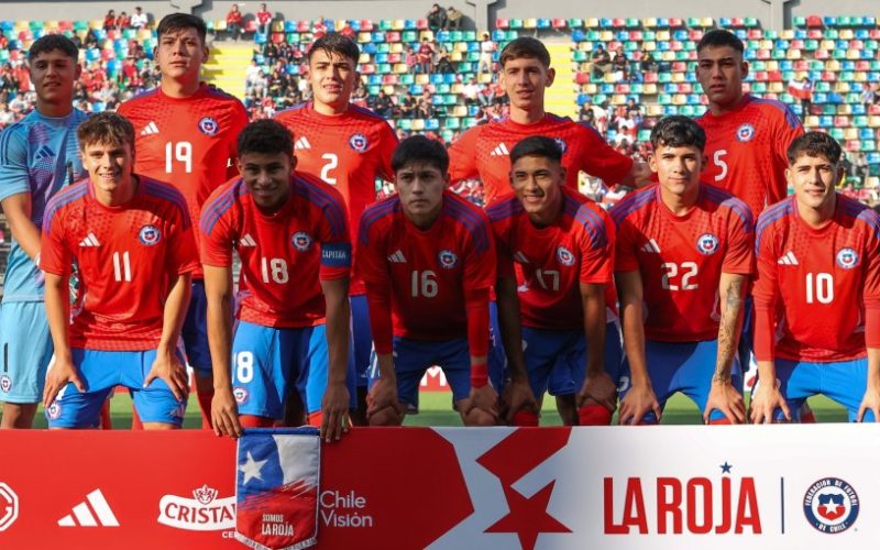Director deportivo del Alavés de España revela que tienen en carpeta a 10 promesas de la Roja