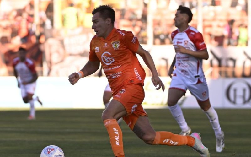 "La presión es para los dos": Cristian Insaurralde palpita el decisivo choque entre Cobreloa y Rangers