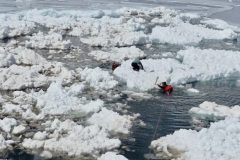 Con robots submarinos y apoyo de la Armada retomarán este jueves la búsqueda del tercer fallecido por la avalancha en Portillo