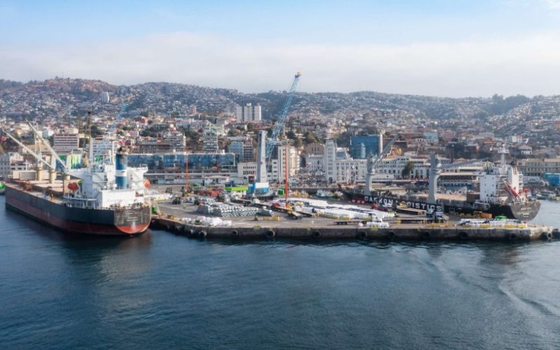 Gobierno se abre a la idea de unificar empresas portuarias: "La competencia Valparaíso – San Antonio es hacerse trampa"