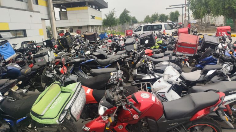 Casi mil motocicletas fueron retiradas de circulación tras operativo de fiscalización en la región Metropolitana