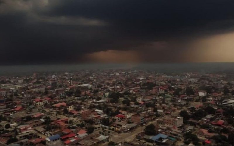 Perú en alerta por histórico fenómeno de "El Niño": Gobierno advierte "una situación terrible" e implora evacuaciones
