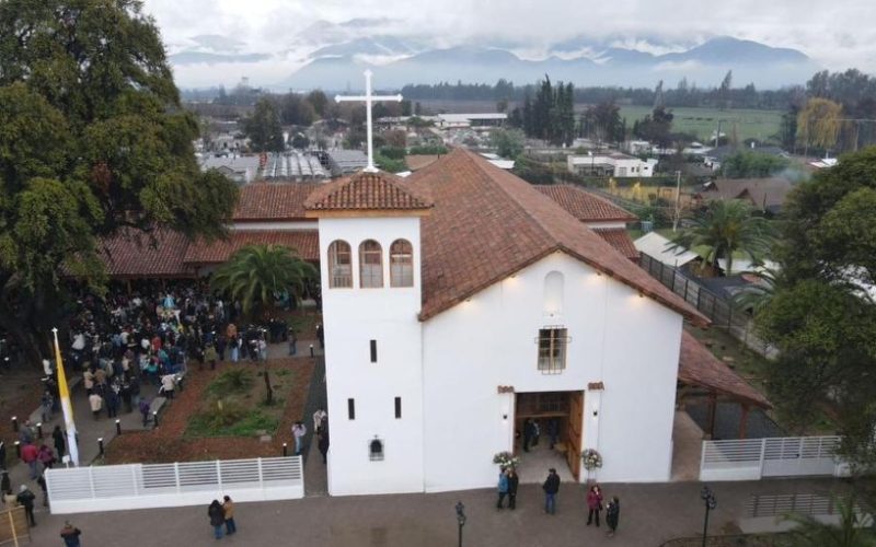Cuatro extranjeros encapuchados irrumpieron en parroquia de Codegua, maniataron al sacerdote y huyeron con 30 millones de pesos