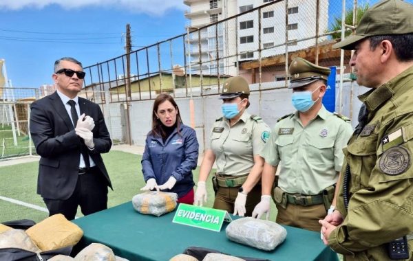 Incautan casi una tonelada de marihuana y detienen a tres personas en Antofagasta