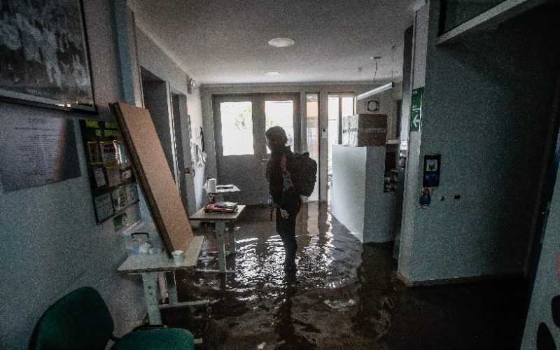 Providencia modifica atención de sus centros de salud tras la lluvia: revisa cuáles abrirán